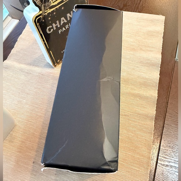 CHANEL Bath Rag Set - Picture 10 of 10